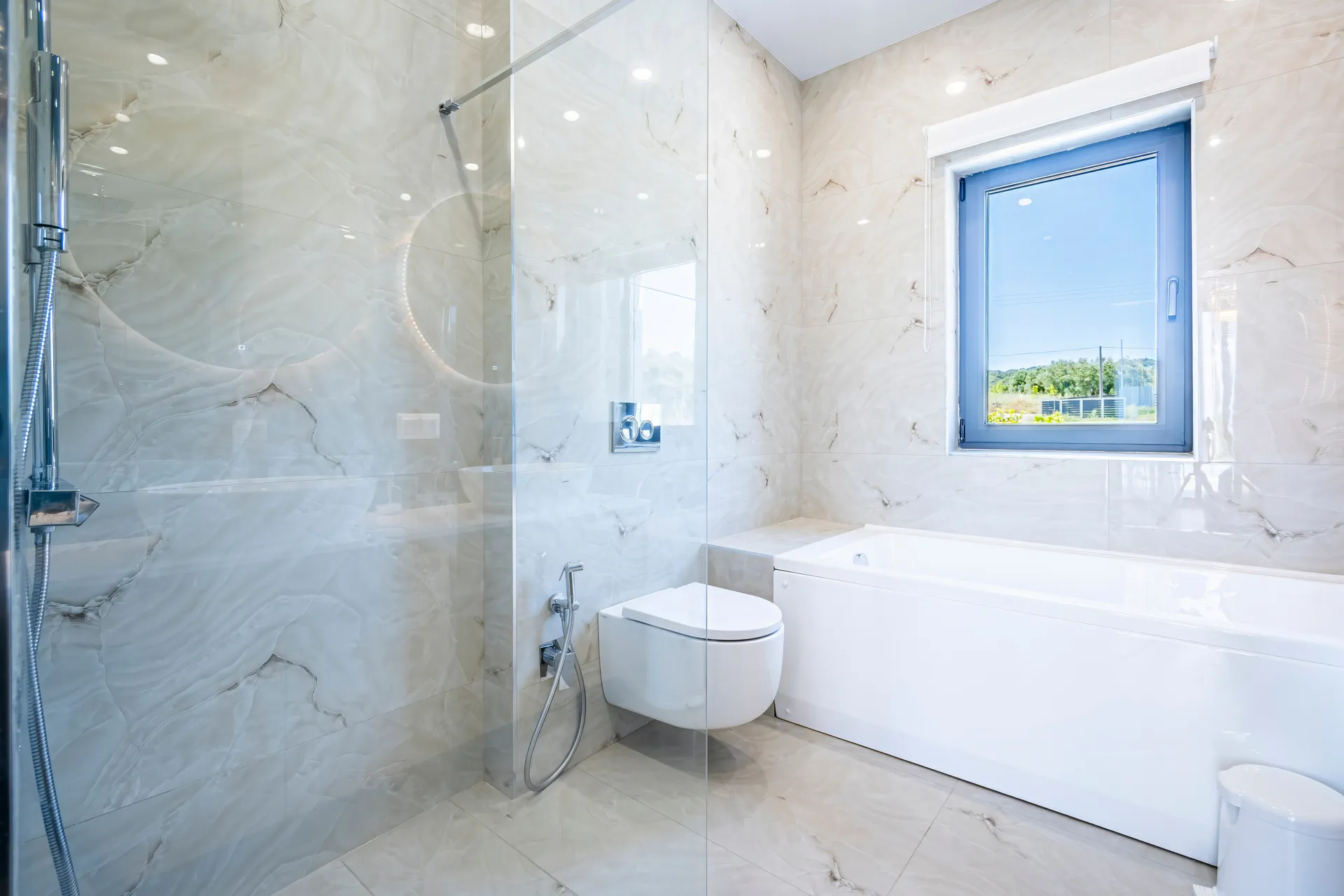 Continent Villas - VIP Villa kupatilo 1
